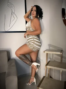 KatieStonne Pretty! Pic 3