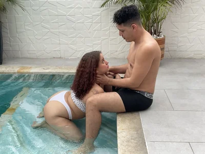 Revenge-Couple new photos in the pool Pic 6