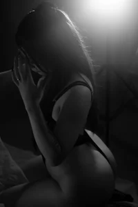 Alhara_Luna DARK SIDE Pic 3