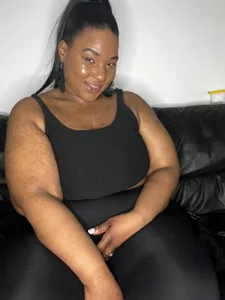 All black od CurvySashia  4 snímek