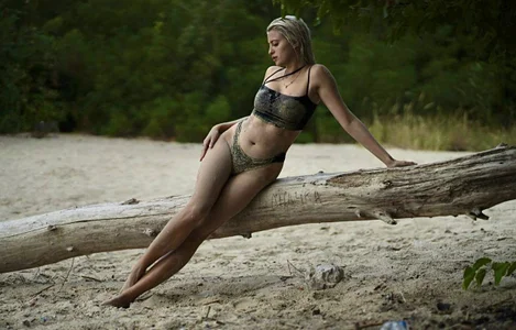 Lana_Younes: Public ( 3 фото)