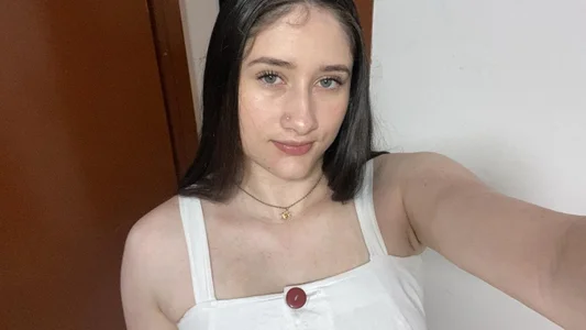 Anne_Lyla_ Public - {count, plural, one {תמונה אחת} two {שתי תמונות} many {# תמונות} other {# תמונות}}