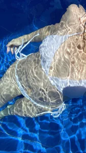 OfficeSexy2k6 🌊💦 Pic