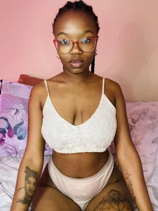 YummyMelanin117 New tattoo Immagine  5