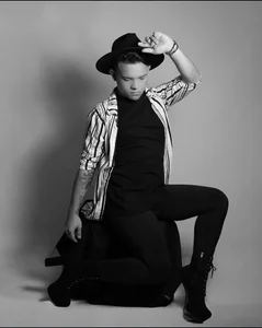 Valentino_moretti: Public ( фото)