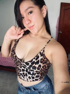 ZharaGag_on_u Is a casual day for u 🖤 Pic