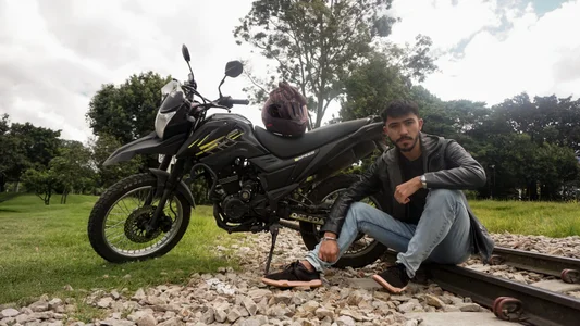 dam0n_fr0stのDo you dare to hop on my bike?の 3枚の写真