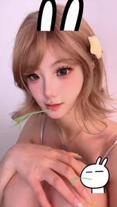 onlylove-006: Public ( 2 фото)