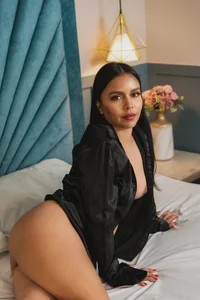 Celeste-Brown-Celeste Bild 5