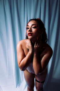 EMILYY_FOXY Public Pic