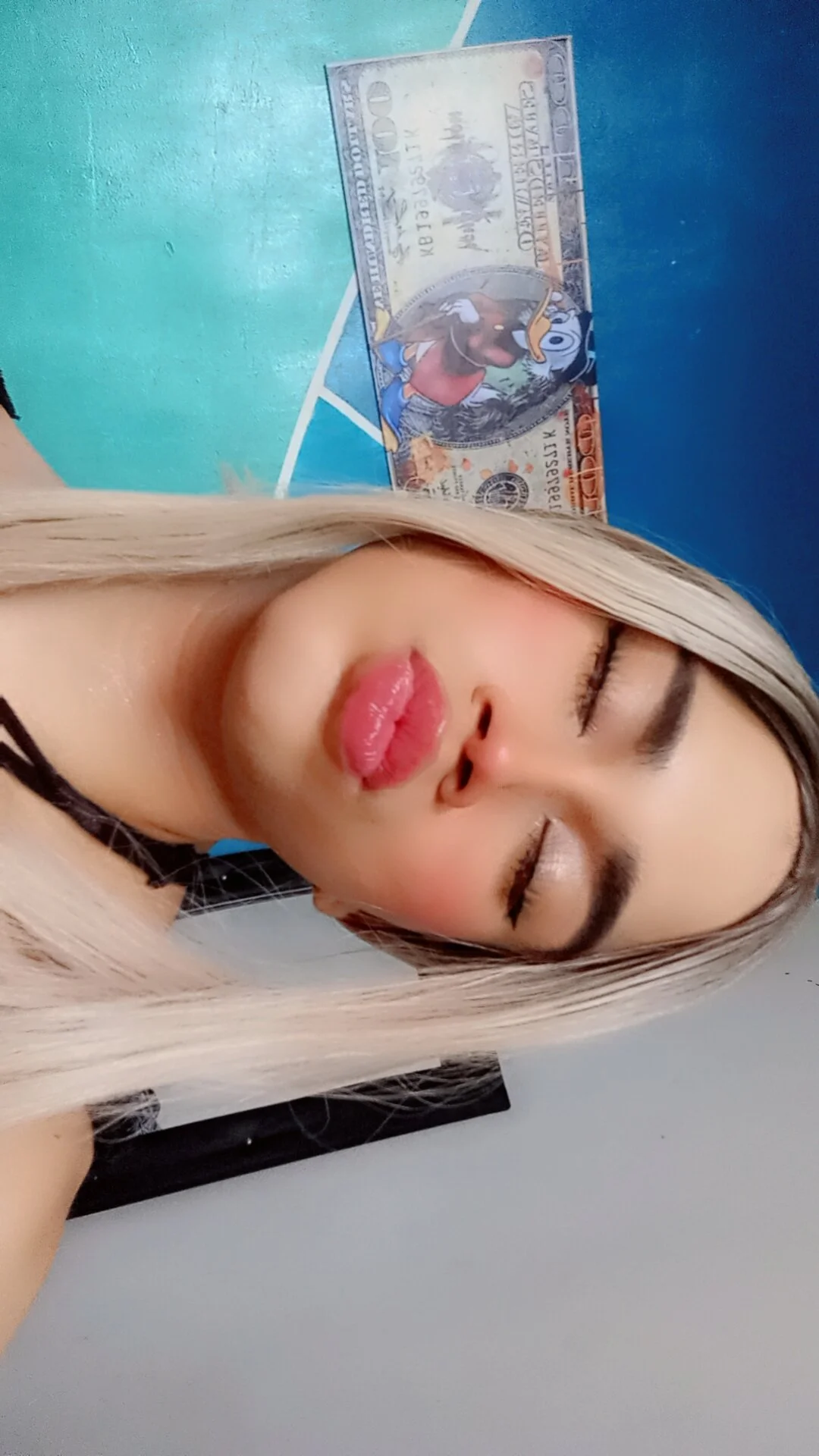 Трендове зображення  9317 Maddyson_clark_ts