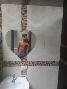 guys_black_hot mmm hot Gambar