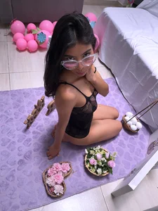 Sweet_Scarlett_ Public Pic 8