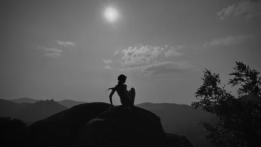 kikidoll: Naked on top of a mountain ( 9 фото)