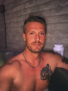 HotnCole Public slika 2