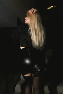 essyle Night in the car Pic 8