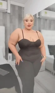 LeahMillerr Enjoy my big body BBW Pic 2