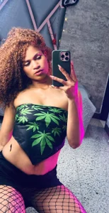 Saray-sexy1 Girl Black 💚🖤 Pic