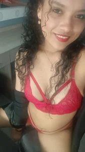 ValeriaJulio_ One look and you’re already thinking dirty things 😳 Foto