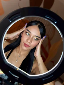 AmaliaCrus Close up with lighthing Pic 4