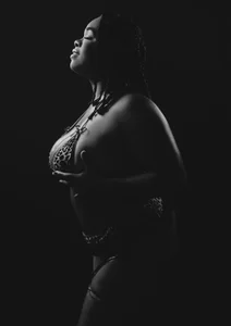 EbonyHenner Public Billede 3