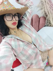 CHIARAJJONES i Waiting for u in my room Pic 6