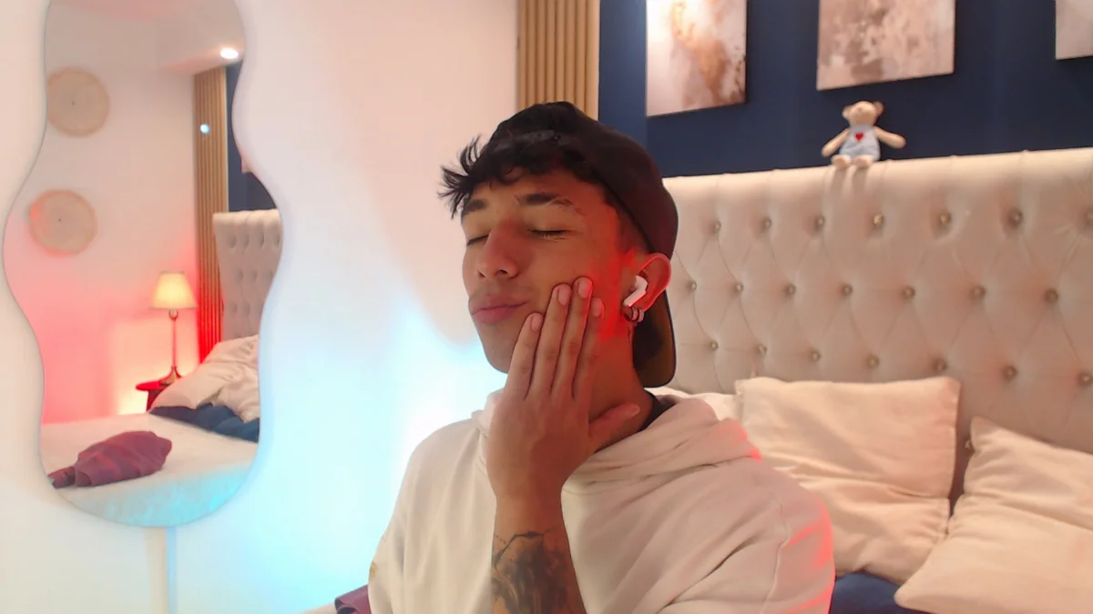 Aiden_Rivers_ Image populaire  9034