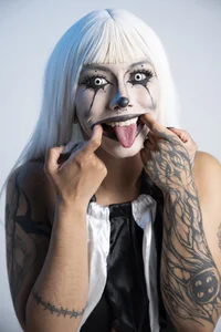 Raven_Witch_の🖤 Sweet madness with a dangerous smile🖤の 9枚の写真