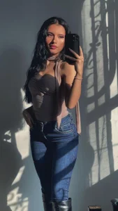 Niaoficial's XXX Nude Photo 2