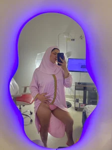 AlanaAbadi Public Bilde 4