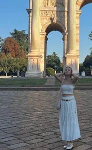 SourMidday Oli in city Immagine 