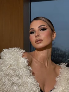 FeliciaKogen I'm glowing Pic 2