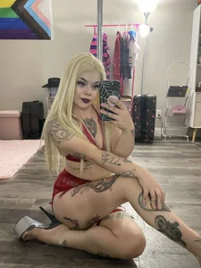 bbycheshire: Public ( 5 фото)