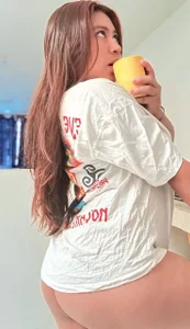 Luna_Sommer 🔥🖤 Between sips... the game awakens. Pic 6