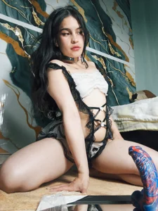 Ariadna_Dawson07 Latin and delicious waitress. Pic