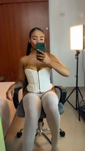 mishell- Public  2. fénykép