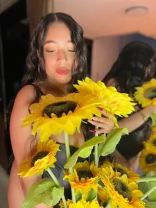 Sarai_Honeey 💛💛 Foto 3