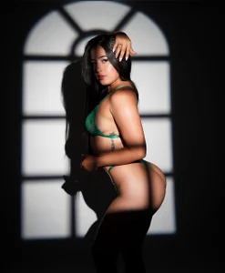 StaarhotのPublicの 6枚の写真