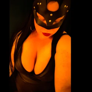 MissLO667 Mistress Lo Gambar 2