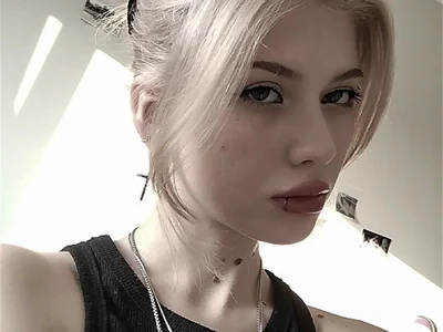 ember_graws Public Pic 4