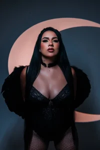 brianaGuzman: Your sexy black angel 🎃 ( 5 фото)