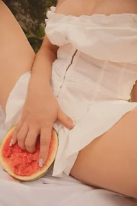 emma-conti2: Public ( 2 фото)