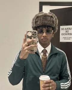 AdamCarterr Public 圖片 3