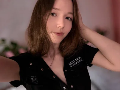 Velvet_Daisy 🚨 You're Under Arrest Pic 3