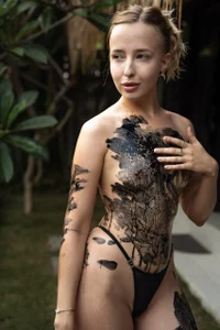 Nura_n_Sarah NURA. My body is my art. Foto 6