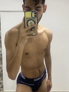 endy_rushのWill you join me in the shower?の枚の写真