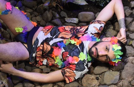 JACKMARCKOS Sexy Hawaiano  6টি ছবি