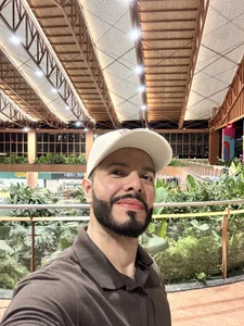 tommel_bailey Public  2টি ছবি