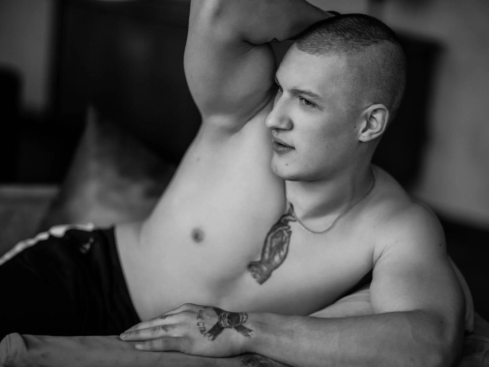 HunkyDesire Public Immagine  2