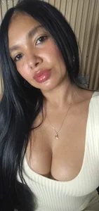 lia_harper_ Lia 💜 Foto 4